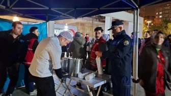 Gölcük'ten i̇stanbul'a yardım eli: 17 ağustos'u yaşayan gölcük, destekte yine ilk sırada