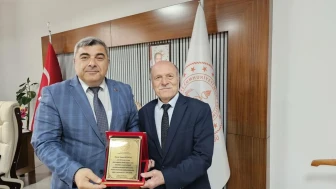 İl Milli Eğitim Müdürü'nden anlamlı veda: Sami Solmaz emekliye ayrıldı