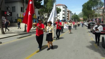 Menteşe'de Engelliler Haftası coşkuyla başladı! Yürüyüşe yoğun katılım ve anlamlı etkinlikler