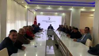 Sarmaşık Mahallesi için sosyal projeler yolda: Başkan Dilsiz, halk toplantısında talepleri dinledi