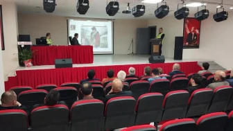 Çarşamba'da Trafik Haftası dolayısıyla şoförlere seminer: Güvenli sürüş teknikleri öğretiliyor