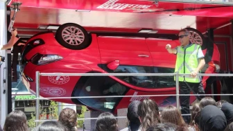 Şırnak'ta 'Mobil Trafik Eğitim Tırı'nda uygulamalı eğitim verildi