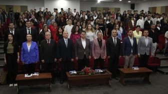 Kula'da "Kurtuluş Savaşı ve Gençlik" semineri! Gençlerin milli tarih bilinci artırılmalı