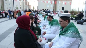 Çayırova'da özel bireyler için unutulmaz asker kınası: Başkan Çiftçi'den özel hediye