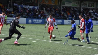 Şahinbey Ampute Futbol Takımı, TSK'yı yenerek şampiyonluk hedefine bir adım daha yaklaştı