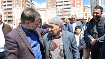 Vatandaş sordu, Başkan Uçar cevapladı: Yakutiye Belediye Başkanı Mahmut Uçar, Murat Mahallesi sakinleriyle bir araya geldi