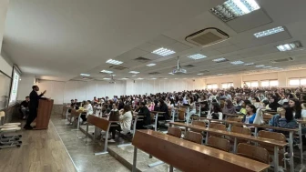 Gençler dikkat! Sosyal medya bağımlılığına karşı önemli uyarılar ve çözümler