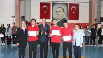 Bozüyük'te Liseler Arası Kültür ve Aktüalite Yarışması'nda heyecan doruktaydı