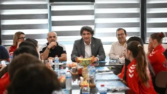 Kartepe Belediyesi'nden genç sporlara destek sözü: Hedef şampiyonluk