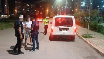 Kozan'da şok uygulama: 5 hükümlü yakalandı, ruhsatsız silah ve uyuşturucu ele geçirildi
