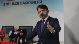 CHP İzmit Başkanı profesöre Atatürk tepkisi verdi