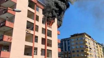 Rize'de boşaltılan binanın 8. katında yangın! Sebebi merak ediliyor...