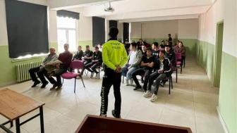 Hisarcık'ta motosiklet kazalarını önlemek için "Bir Kural Bir Ömür" projesi başladığı açıklandı