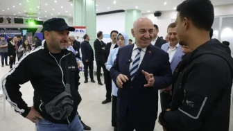 Darıca İstihdam Fuarı'nda binlerce kişi iş bulma umuduyla buluştu