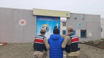 İstanbul'da dolandırıcılık ve sahtecilikten 7 yıl hapis cezası bulunan şahıs operasyonda yakalandı