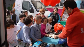 Bilecik'te 'Sağlıklı çocuk, sağlıklı gelecek' programı miniklerin ilgisini çekti