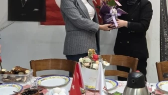 Zafer Partisi kadın kolları, Anneler Günü'nde adalet talebini yükseltti