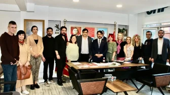 İKM ve CHP, İzmit'in sorunlarını masaya yatırdı: Trafik, otopark ve esnafın talepleri neler?