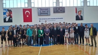 Atatürk Üniversitesi'nde spor başarıları artıyor: Bireysel ve takım zaferleriyle gurur verici