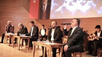 Melikgazi'de aile ve kahramanlık temalı şiir dinletisi ile duygu dolu anlar yaşandı