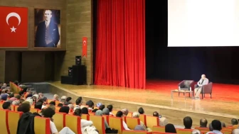Erzincan'da "Anadolu İrfanı" söyleşisi: Değerler eğitimi ve toplumsal bilinç üzerine kritik tartışmalar