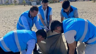 Anamur'da gençlerden örnek çevre bilinci: 'Ekibini kur, iyilikle dönüştür' projesiyle sahil temizliği