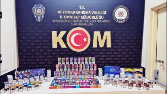 Afyonkarahisar'da büyük kaçak sigara operasyonu: 320 paket sigara ve 80 elektronik sigara ele geçirildi