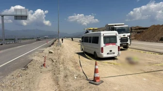 Feci kaza: Minibüsün altında kalan Naki Yılmaz hayatını kaybetti
