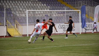 Afyonkarahisar'da Gençlik Haftası coşkusu! Türkiye Şampiyonu Samsun oldu, ödüller sahiplerini buldu