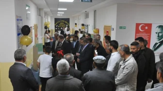 Bulanık'ta öğrencilerin bilim tutkusu sergilendi: 'Bilim Fuarı' yoğun ilgiyle karşılandı