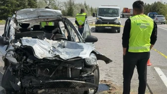 Afyonkarahisar'da feci kaza: 1 ölü, 4 yaralı