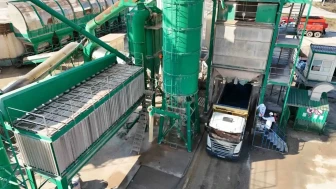 Kocaeli Büyükşehir Belediyesi, Solaklar'da çevreci asfalt üretiminde hız kesmiyor