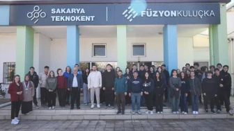 Sakarya Üniversitesi'nden lise öğrencilerine kariyer yolculuğu: "Geleceğime Yön Veriyorum" projesi başarıyla tamamlandı