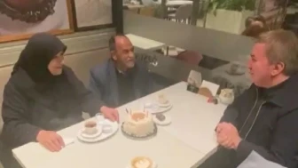 Vali'den unutulmaz sürpriz: 50 yıllık evli çifte özel ziyarette bulundu