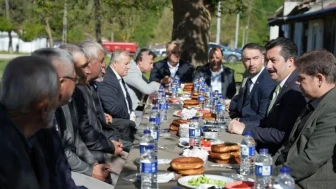 Yenişehir Belediye Başkanı Ercan Özel, 71 mahalleyi ziyaret etti