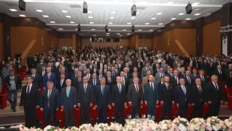 Kocaeli Üniversitesi'ne 'Spor Dostu Kampüs' ödülü! Rektör Cantürk: Bu başarı şehrin