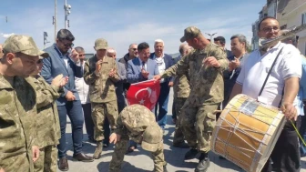 Mudanya'da engelli gençler için unutulmaz temsili asker eğlencesi coşkuyla gerçekleştirildi