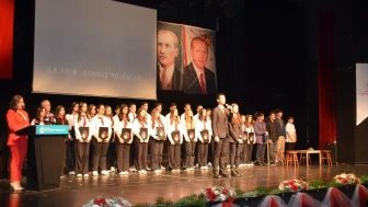 19 Mayıs'ta Kocaeli'nde gençlik coştu: Ödüller sahibi oldu, geleceğe güçlü adım attı