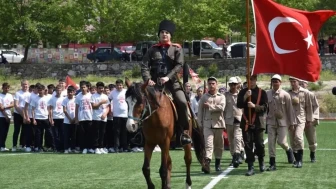 Sındırgı'da 19 Mayıs coşkusu! Gençlik konseri ile dolu dolu bir kutlama gerçekleşti