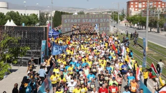 Konya'da 37 ülkenin katılımıyla 4. Uluslararası Yarı Maraton heyecanı