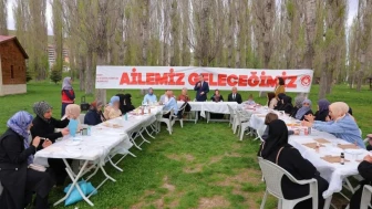 Bayburt Valisi Eldivan'dan anlamlı ziyaret: Şehit ve gazi anneleriyle bir araya geldi