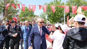 Ağrı'da 19 Mayıs, kortej yürüyüşü Ve sportif etkinliklerle kutlandı
