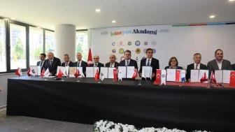 Gaziantep'te sürdürülebilir kalkınma için üniversitelerle iş birliği protokolü imzalandı!