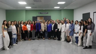Ebelik Eğitimleriyle Normal Doğum Güçleniyor: İzmir'de Eğitimler Başladı