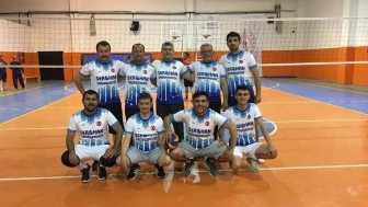 Voleybol tutkunları toplandı: Sarıgöl'de Kaymakamlık Voleybol Kupası başladı