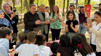 Diyarbakır'da 'Ekranlardan Uzak, Kalpten Yakın' etkinliğiyle aile bağları güçlendirildi