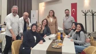 Sağlık Çalışanları Derneği'nden coşkulu kutlama: Ebe ve Hemşirelik Haftası'nda müzik ve eğlence dolu gece