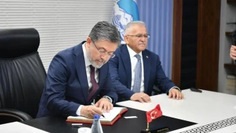 Bakan Yumaklı'dan Büyükkılıç'a teşekkür: Kayseri'nin tarım ve hayvancılık destekleri masada