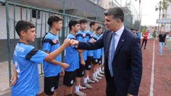 Akdeniz Belediyespor U-15 Takımı, Karaman'da Türkiye Şampiyonası için yola çıktı