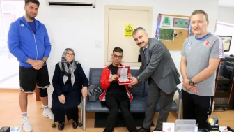 "Mehmet Bakır Eğilmez, azmiyle gençlere ilham vermeye devam ediyor